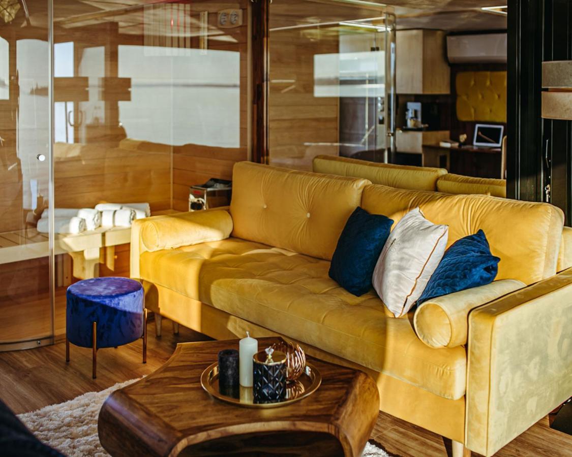 Hotel Hausboot Mit Traumlage In Luebeck-Travemuende Extérieur photo
