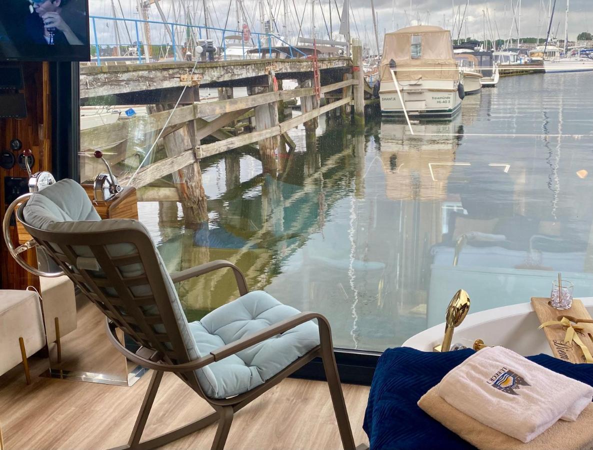 Hotel Hausboot Mit Traumlage In Luebeck-Travemuende Extérieur photo